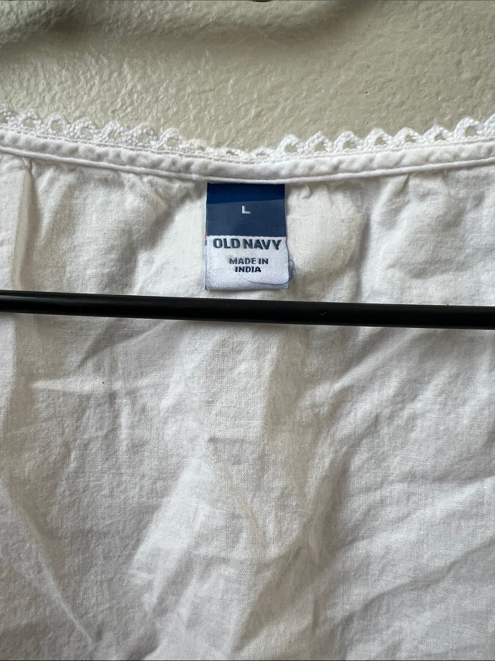 Old Navy White Sleeveless Button-Front Top - Picture 3 of 5